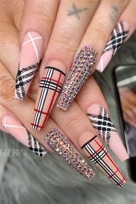 burberry acrylic nails